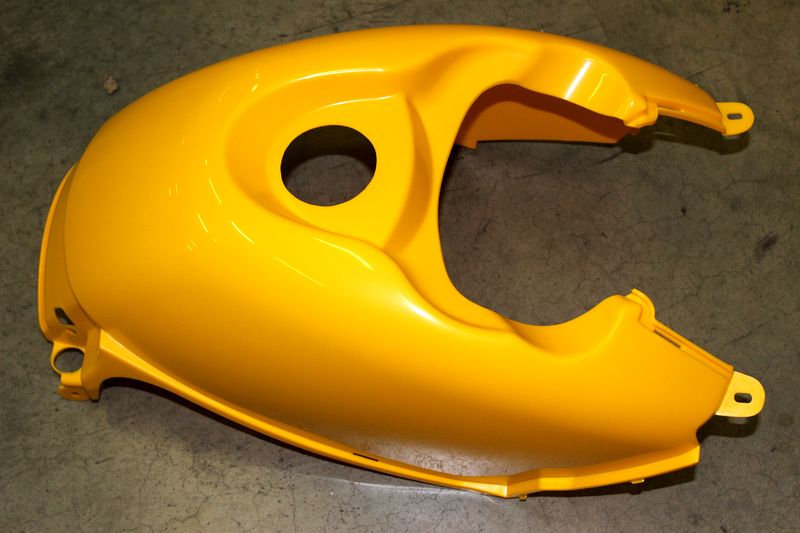 облицовка бензобака верхняя задняя (желтый) - CF500