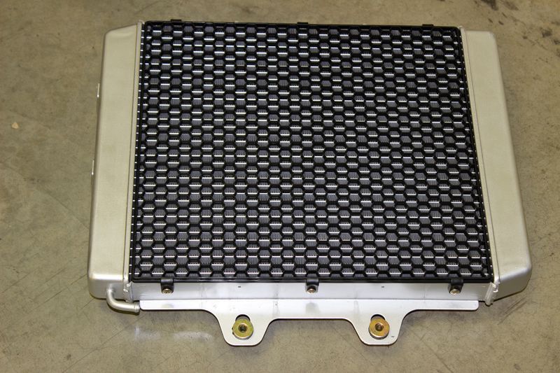 радиатор системы охлаждения (масляный радиатор сзади) - CFMOTO X8 EFI and EPS